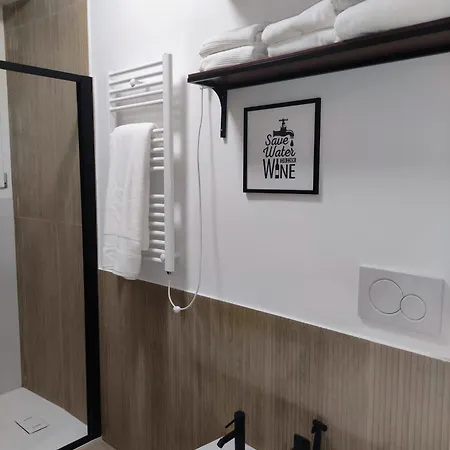 Metro Mirti Holiday home