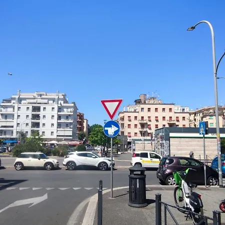 Σπίτι διακοπών Metro Mirti Ρώμη